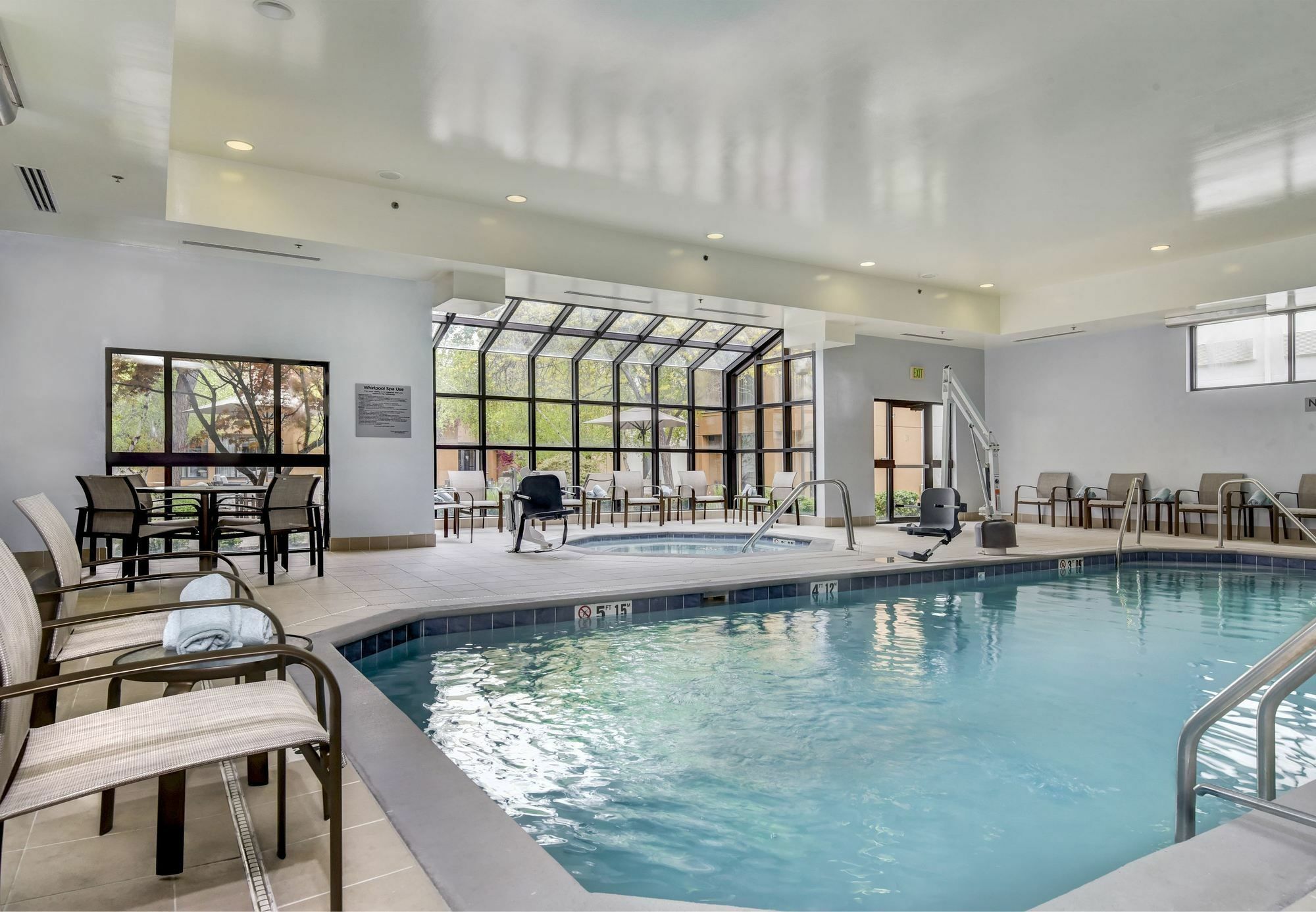 Отель Courtyard Boise Downtown Экстерьер фото